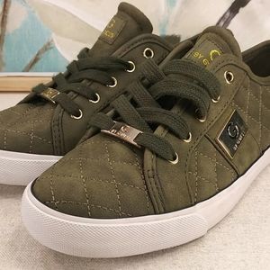 Guess Women's Size 7.5 Green GG Backer2 Sneaker Quilted pattern